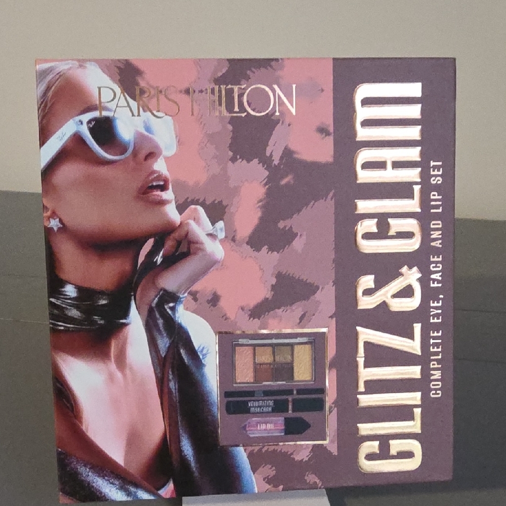 PARUS HILTON NEW Glitz & Glam Complete Eye, Face, And Lip Set